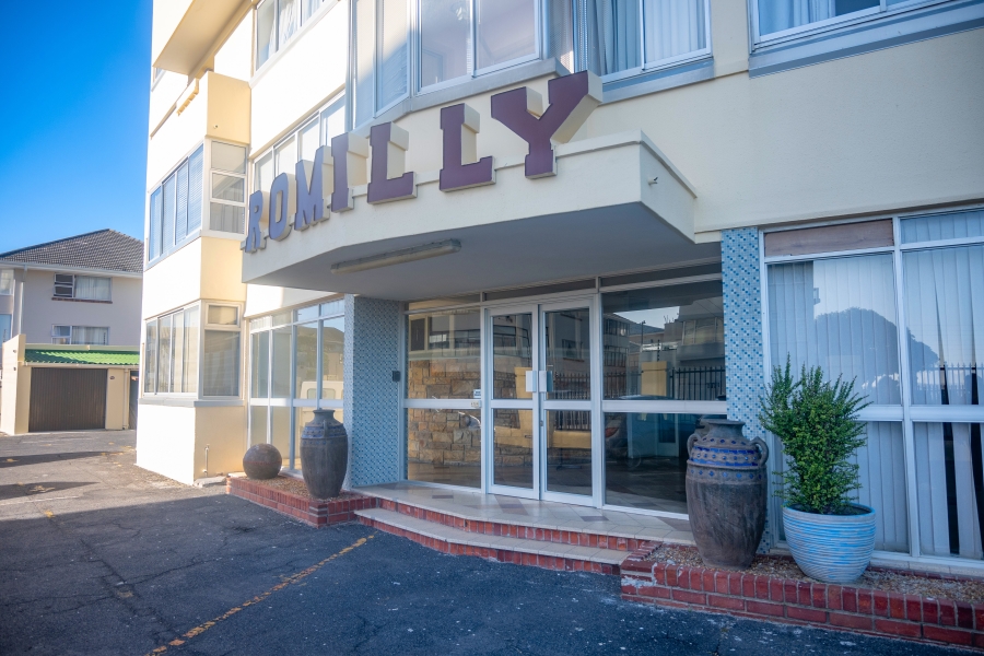 2 Bedroom Property for Sale in Strand North Western Cape